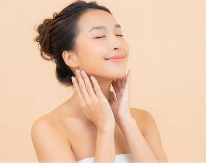 Rutinitas Pagi yang Tepat untuk Kulit Cerah dan Halus