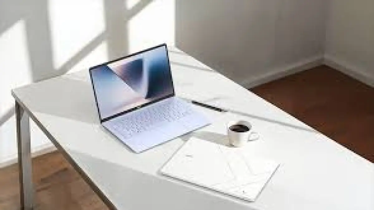 Laptop Ringan AI di Bawah 1 Kg: Swift Lite 14, Air 14, dan Blade 14