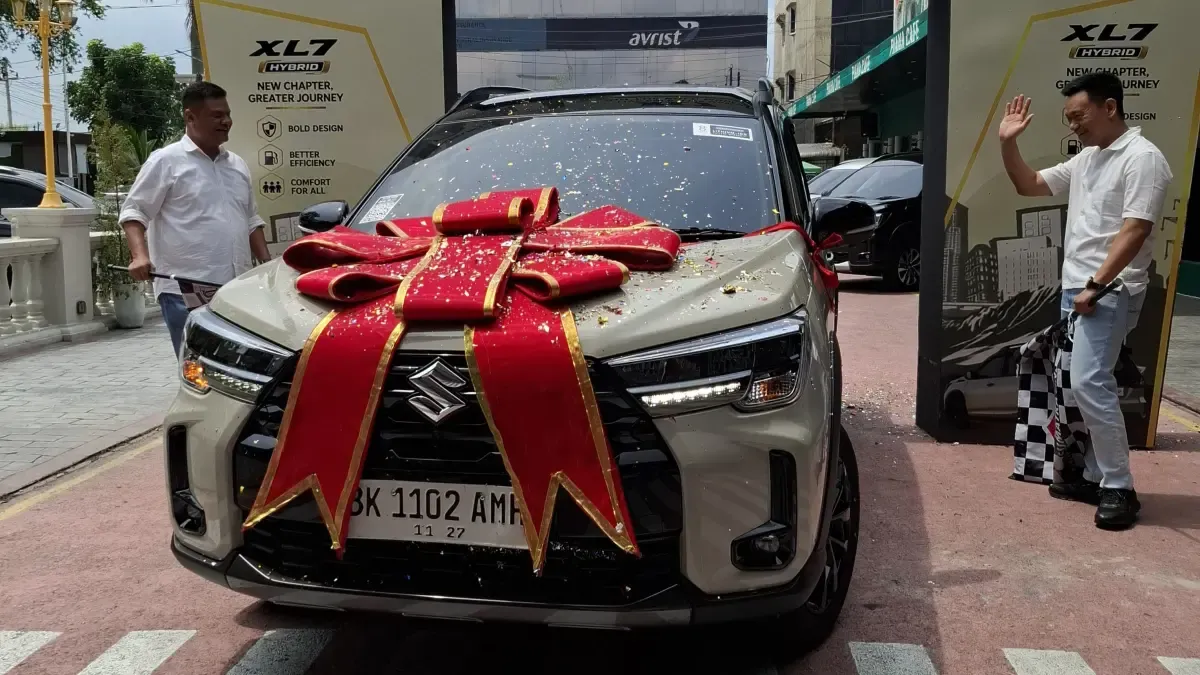 Suzuki XL7 Terbaru Mulai Diserahkan: Hybrid, 7-Seater, dan Strateginya