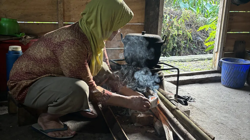 Dari Rumah ke Pasar: Penjahit Perempuan Desa Membangun Ekonomi Berdikari