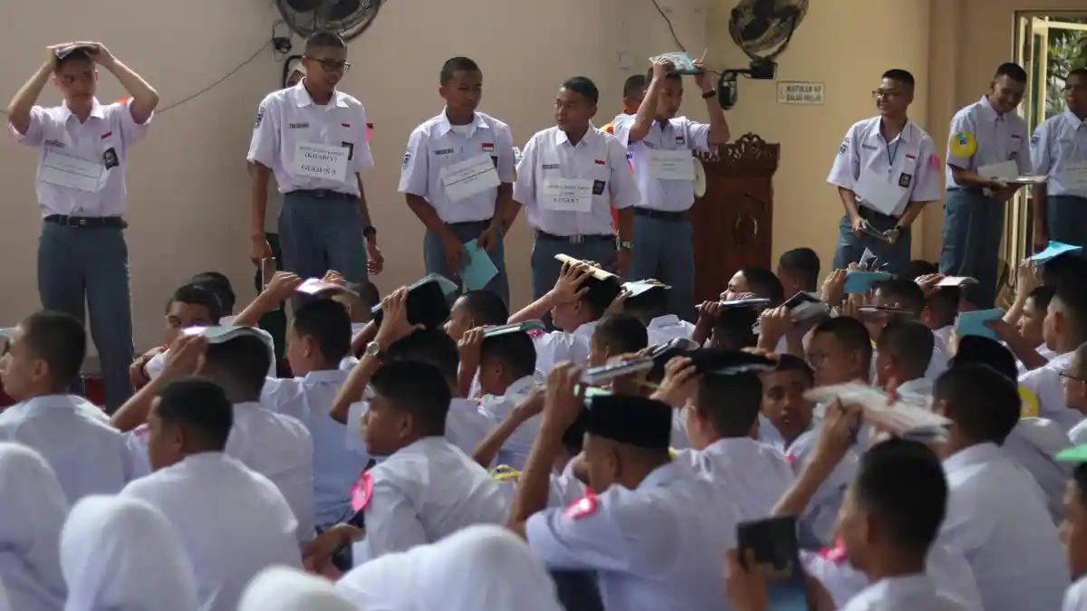 Kabut Asap Memaksa Sekolah Beralih ke PJJ: Antara Proteksi dan Kesiapan