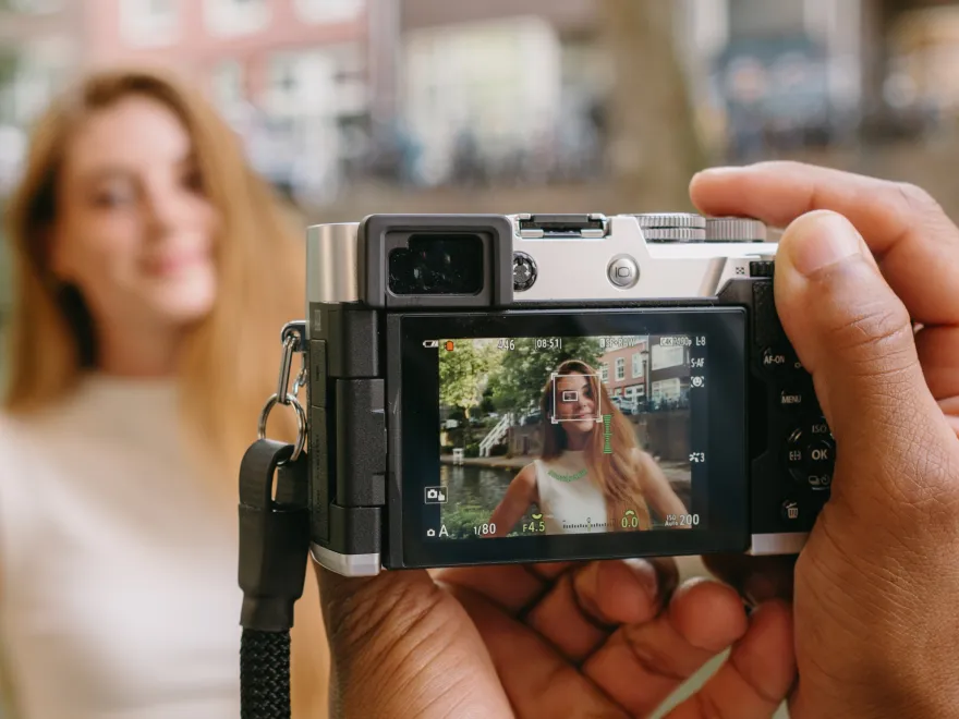 OM System PEN: Kamera Mirrorless Retro Ringkas untuk Pemula