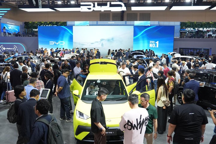 Berapa Penghematan BBM Jika Beralih ke Mobil Listrik?