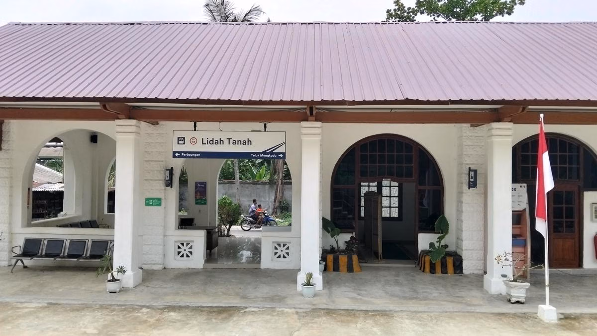 Stasiun Lidah Tanah Kembali Hidupkan Ekonomi Desa