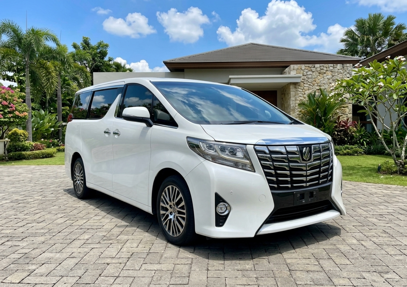 Panduan Membeli MPV Mewah Bekas: Alphard G dan Vellfire