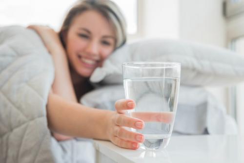 Minum Air Berlebihan Ternyata Berbahaya bagi Tubuh