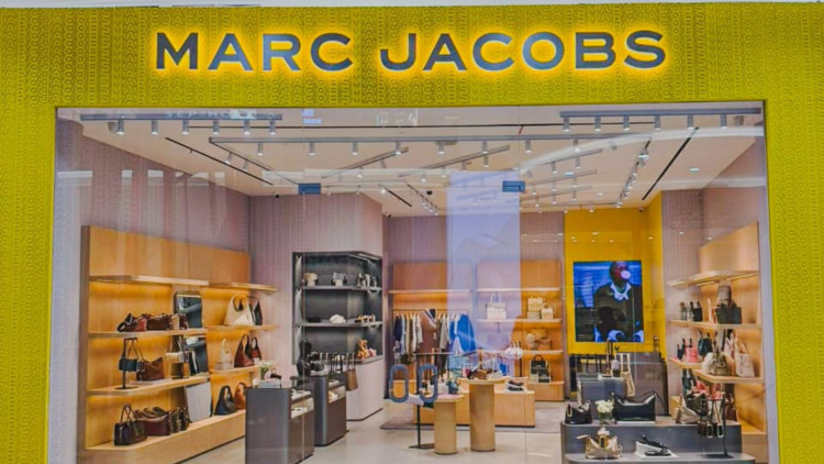 Flagship Store Jakarta: Strategi Baru Marc Jacobs dan Urban Revivo di Pasar Casual Wear