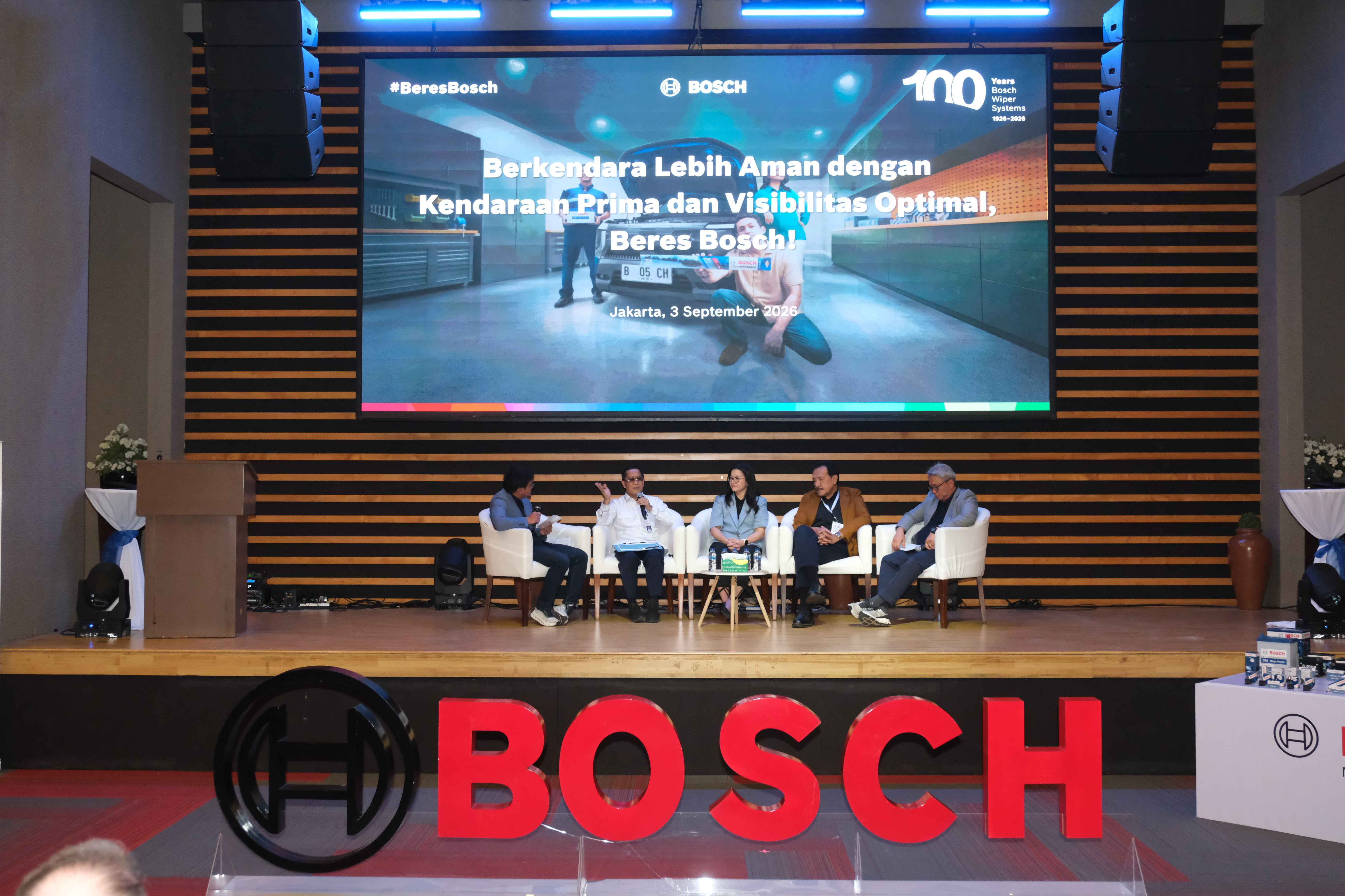 Perawatan Wiper dan Coating Kaca Mobil di Musim Hujan