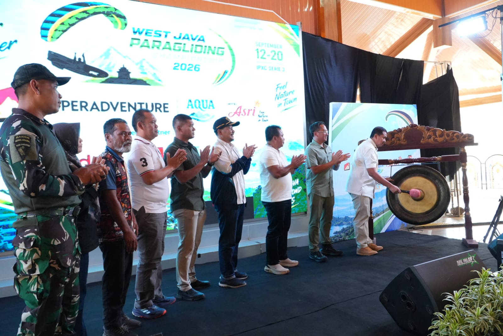 88 Pilot Internasional Bawa Wisata Petualangan Udara ke Sumedang