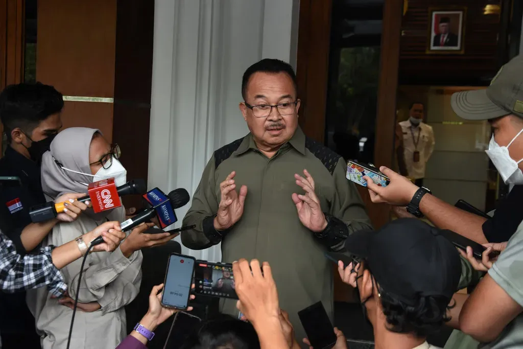 Mengapa Miliarder Memindahkan Miliaran ke Aset Luar Negeri