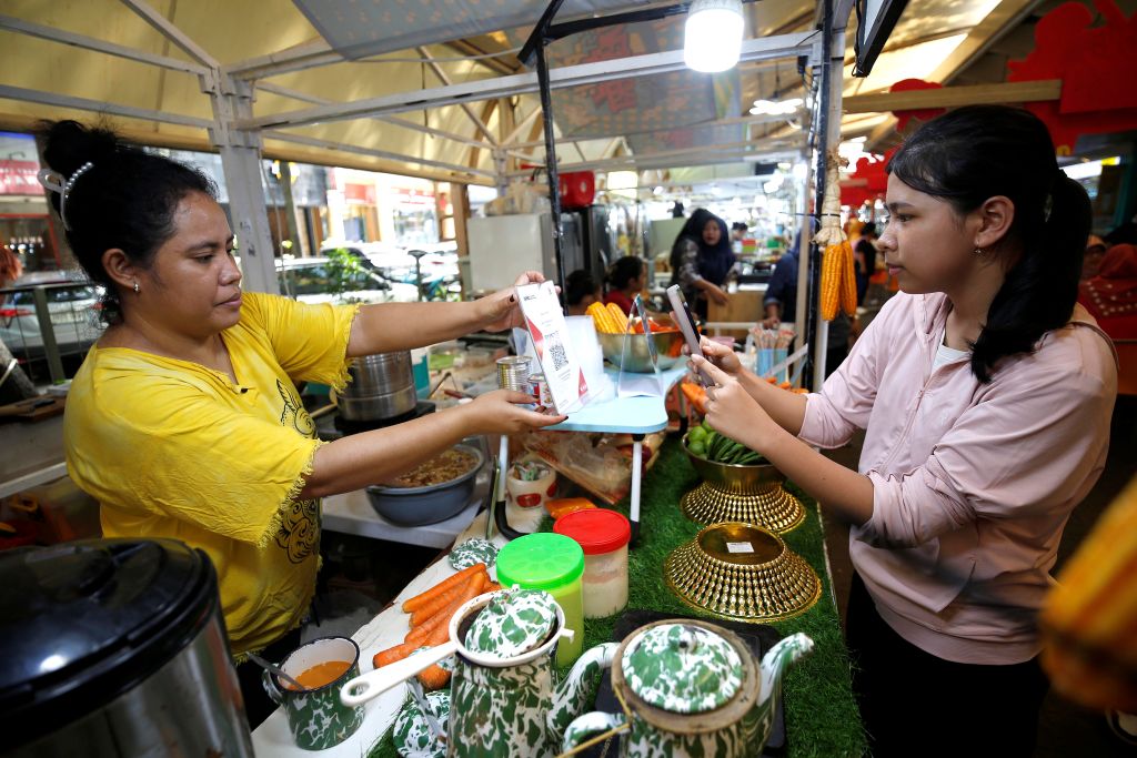 QRIS Melintasi Perbatasan: Strategi Menguasai Pembayaran Digital Asia