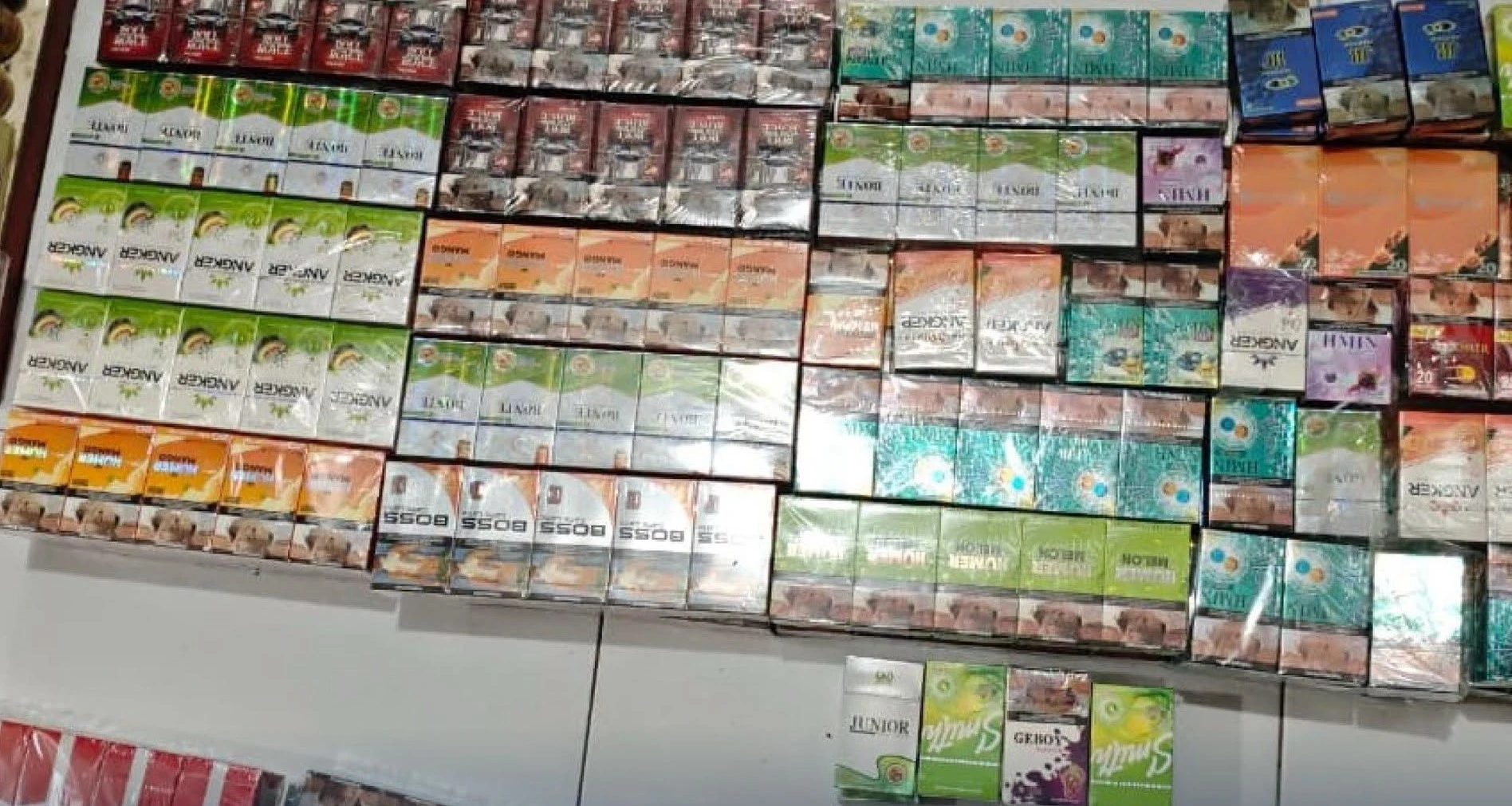 Penindakan Rokok Ilegal Melonjak: Mampukah Bea Cukai Putus Rantai Bisnis Terkoordinasi?