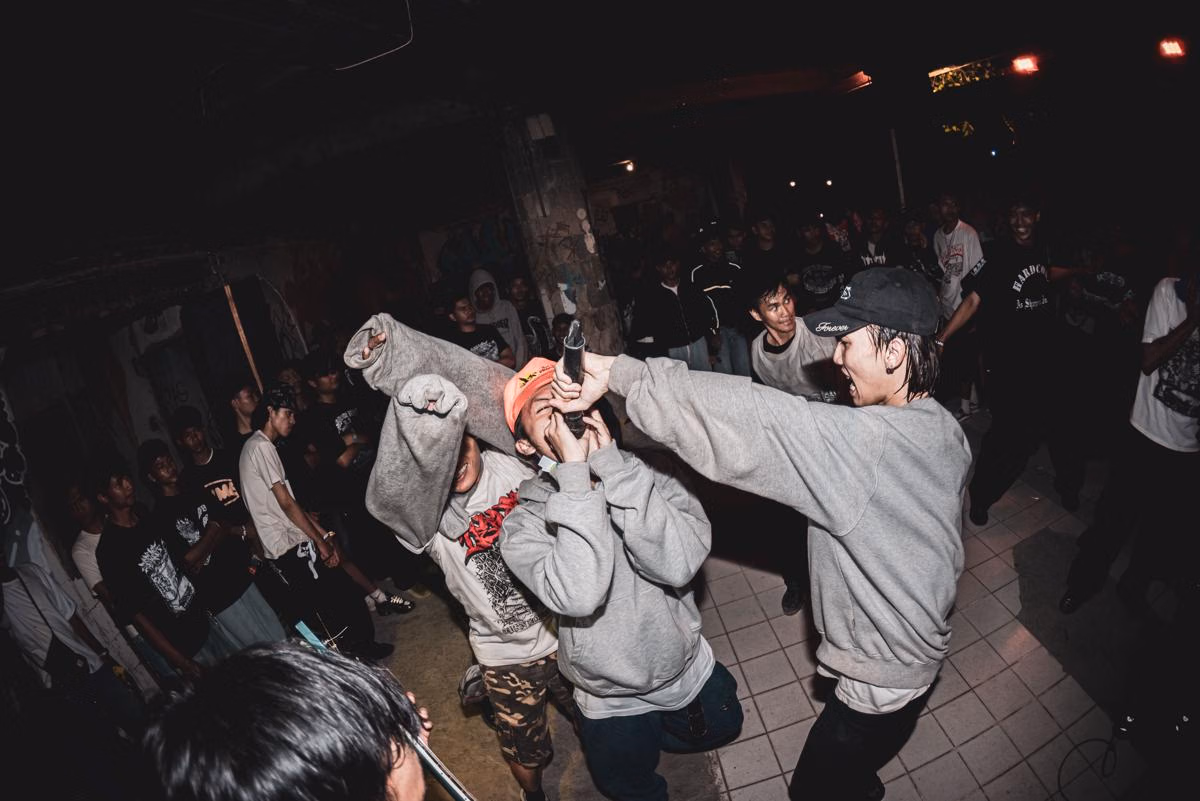 Tiga Debut Brutal yang Menyulut Babak Baru Musik Metal Ekstrem