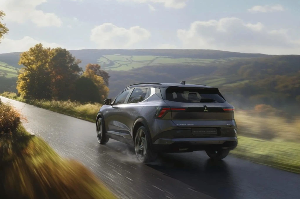 Mitsubishi Eclipse Cross EV vs eK Cross EV: Pilih Mana?