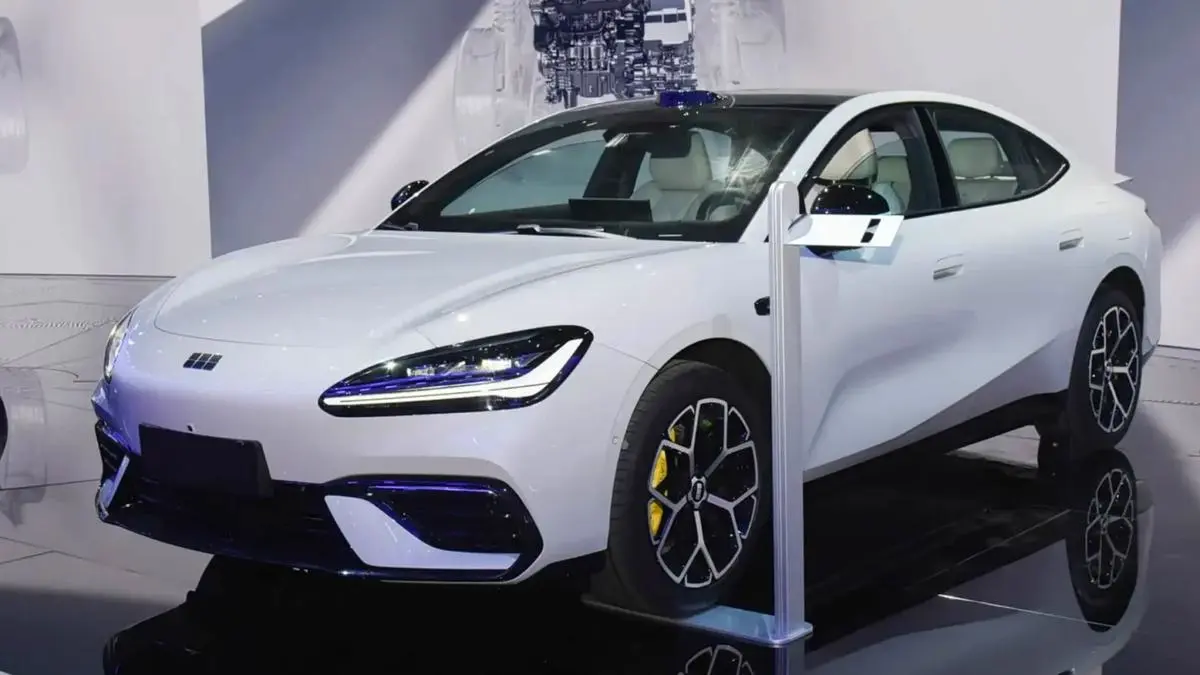 Geely Galaxy TT: Sedan Listrik 800V Performa Tinggi Harga Bersahabat