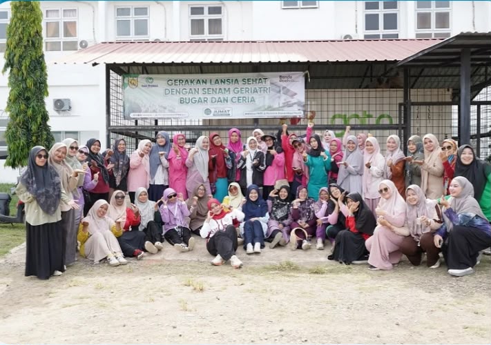 Senam Geriatri Komunitas di Puskesmas: Investasi Sehat untuk Lansia