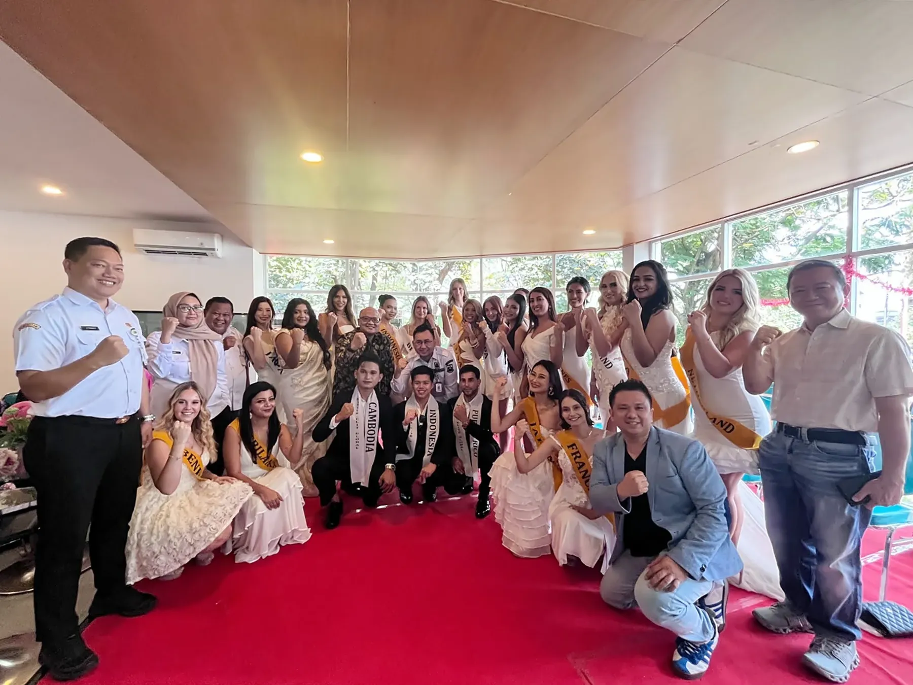 Safari Bazaar 19: Fashion Glamor yang Menyatu dengan Musik dan Pageant