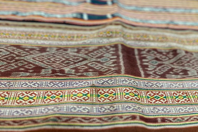 Dari Pelosok ke Pasar Dunia: Tenun Tradisional Membangun Ekonomi Berkelanjutan