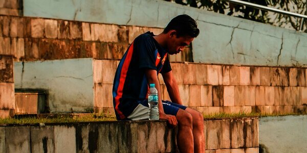 Tes Kesehatan Sederhana di Rumah: Dua Gerakan yang Mengungkap Kondisi Tubuh
