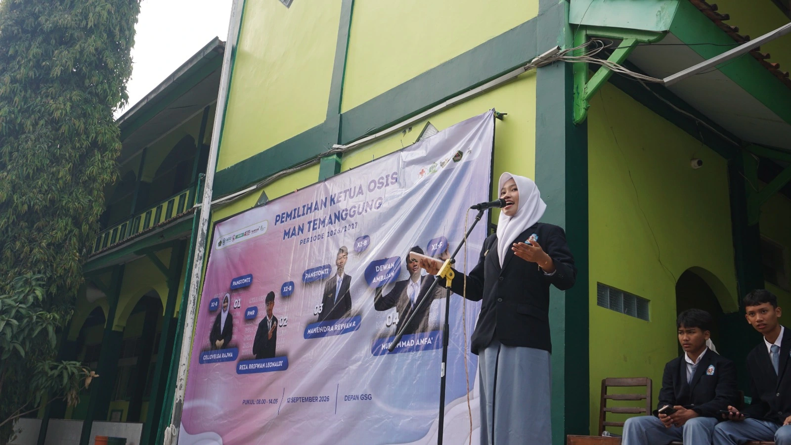 Dari Orasi hingga Kotak Suara: Pemilihan OSIS sebagai Laboratorium Demokrasi Siswa