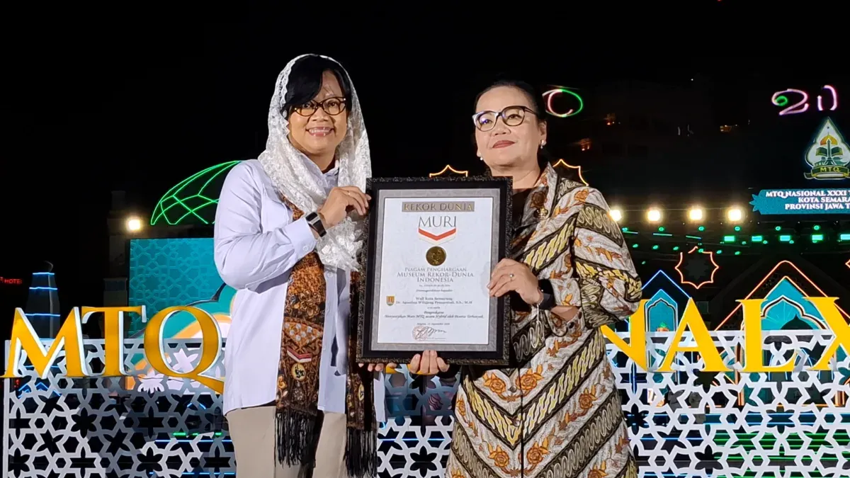 288.219 Penyanyi Massal Semarang Pecahkan Rekor Dunia Paduan Suara