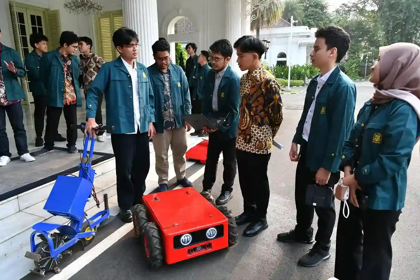 Mahasiswa ITB Kembangkan Eaglesense, Drone Deteksi Asap untuk Karhutla