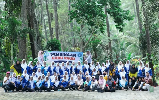 Kesejahteraan dan Kompetensi Guru PAUD sebagai Fondasi Layanan Berkualitas