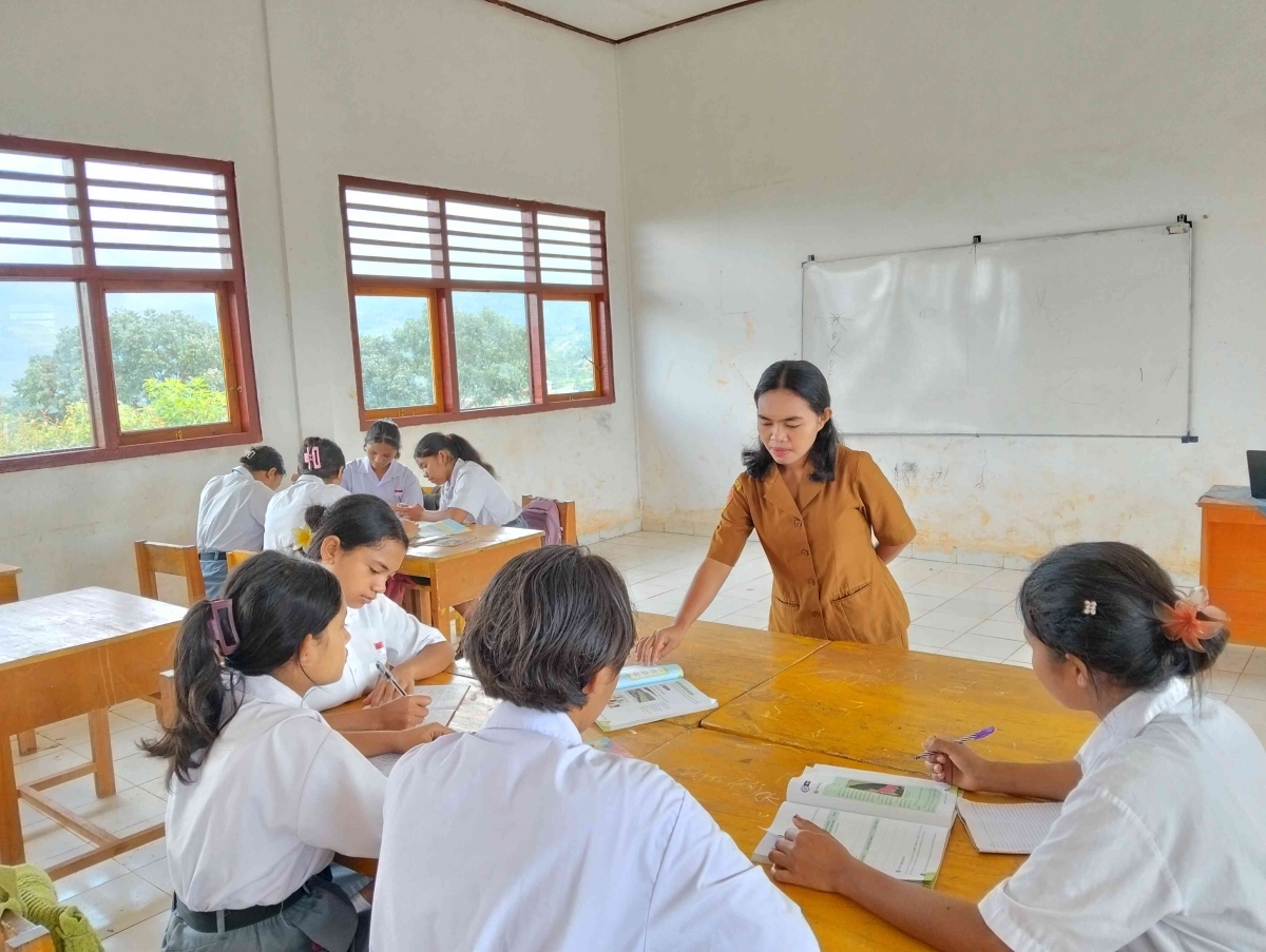 Beban Administrasi Menggerogoti Waktu Mengajar Guru