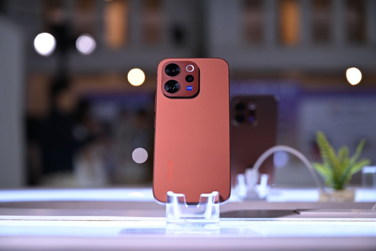 Vivo V80 Hadir dengan Baterai 7.200 mAh dan Kamera AI