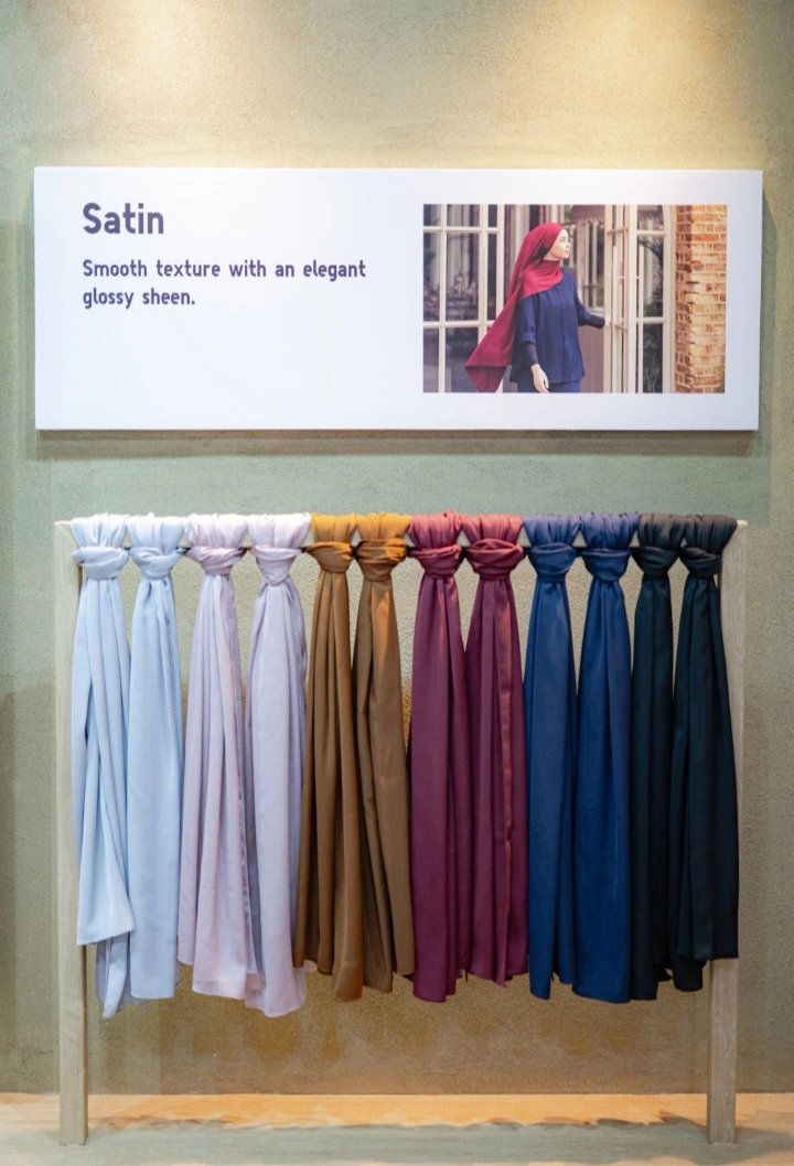 Hijab Nyaman yang Mengikuti Ritme Hidup ala UNIQLO