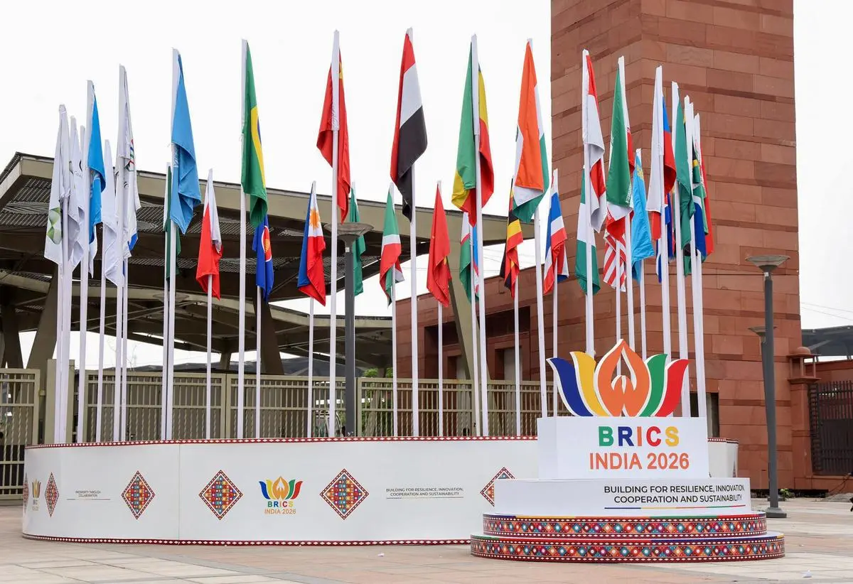Strategi Lindungi Pasar Domestik di Tengah Keanggotaan BRICS
