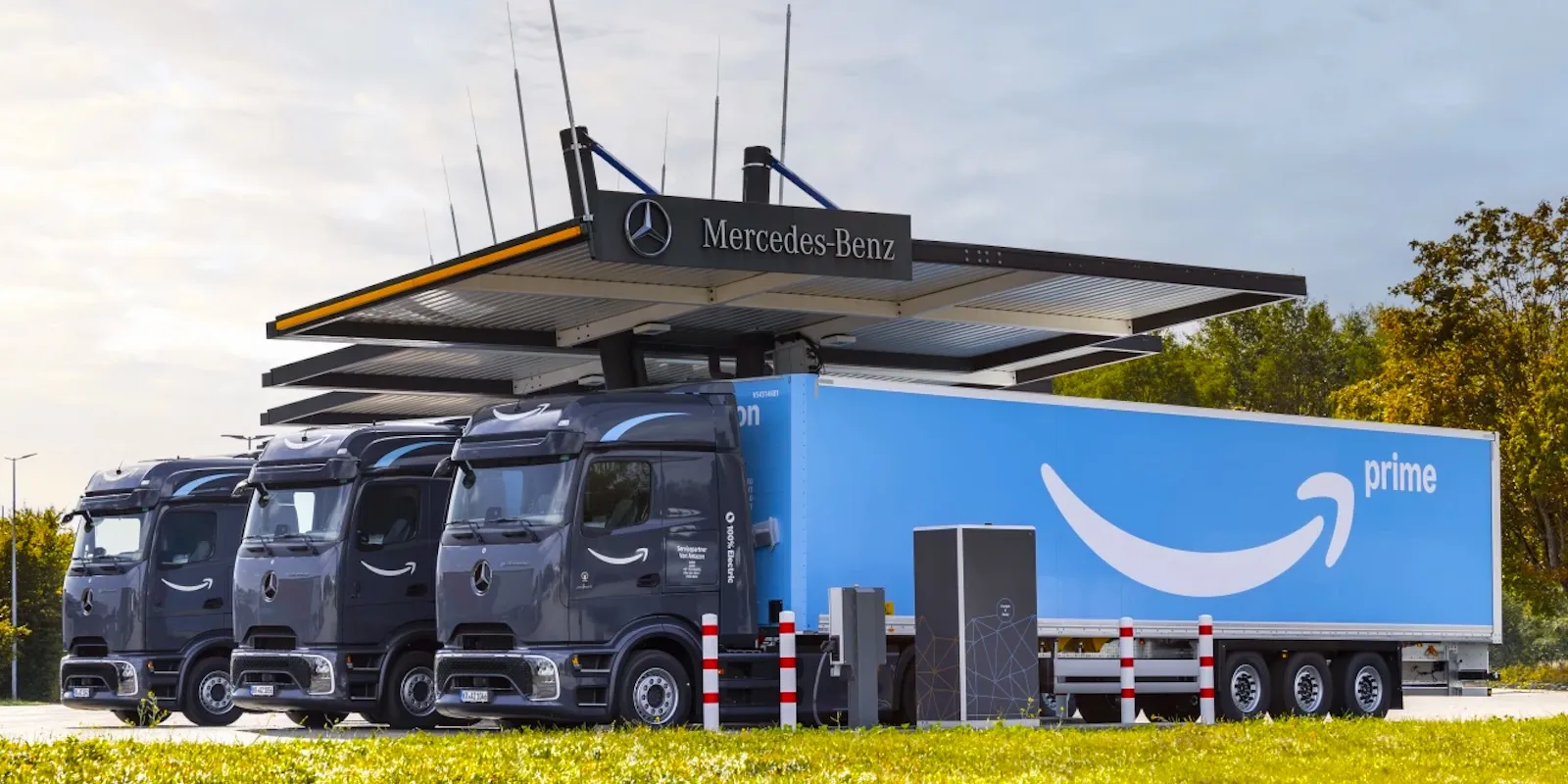 Tiga Truk Listrik Berat Paling Revolusioner: Tesla Semi, BYD ETT 44, dan Mercedes eActros 600
