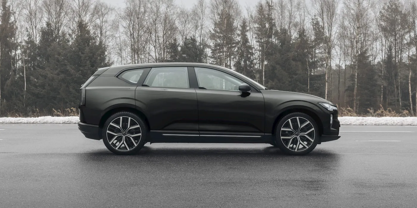 Volvo XC60 vs XC90 PHEV: Jangkauan 130 km Ubah Peta SUV Hybrid Premium