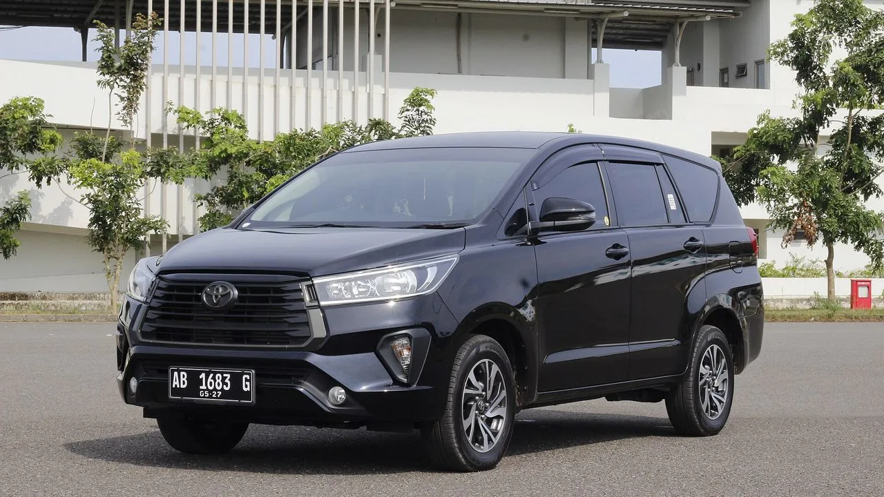 Mengapa Innova Diesel Bekas Masih Jadi MPV Keluarga Paling Masuk Akal