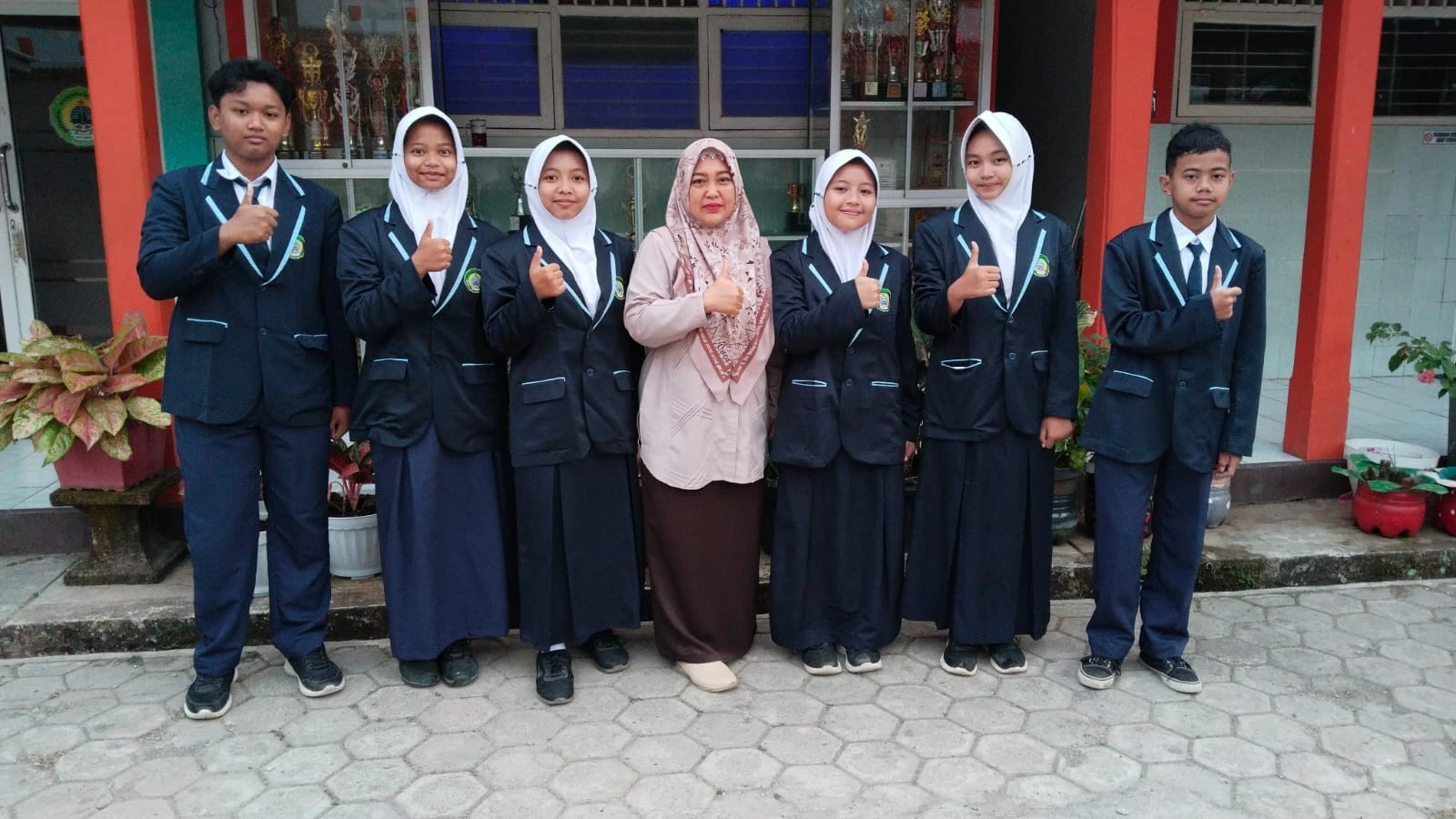 Siswa Madrasah Raih Prestasi Gemilang di Kompetisi Sains
