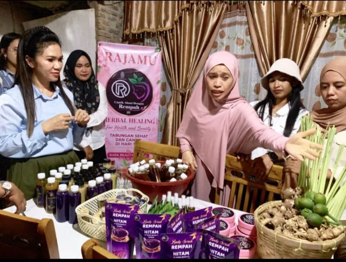 Dari Kebun Sunyi ke Sentra Herbal: Warisan Botani Haji Slamet dan Nora