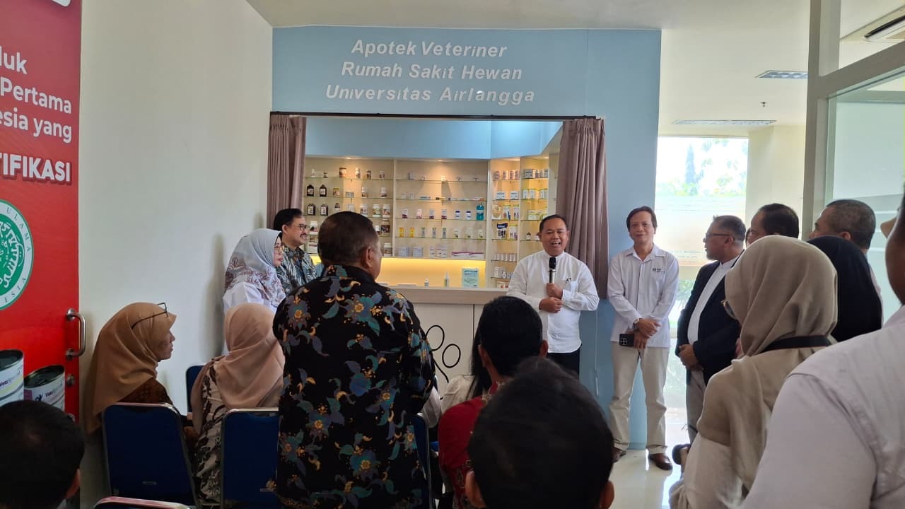 Apotek Veteriner UNAIR: Senjata Baru Lawan Resistensi Antibiotik Hewan
