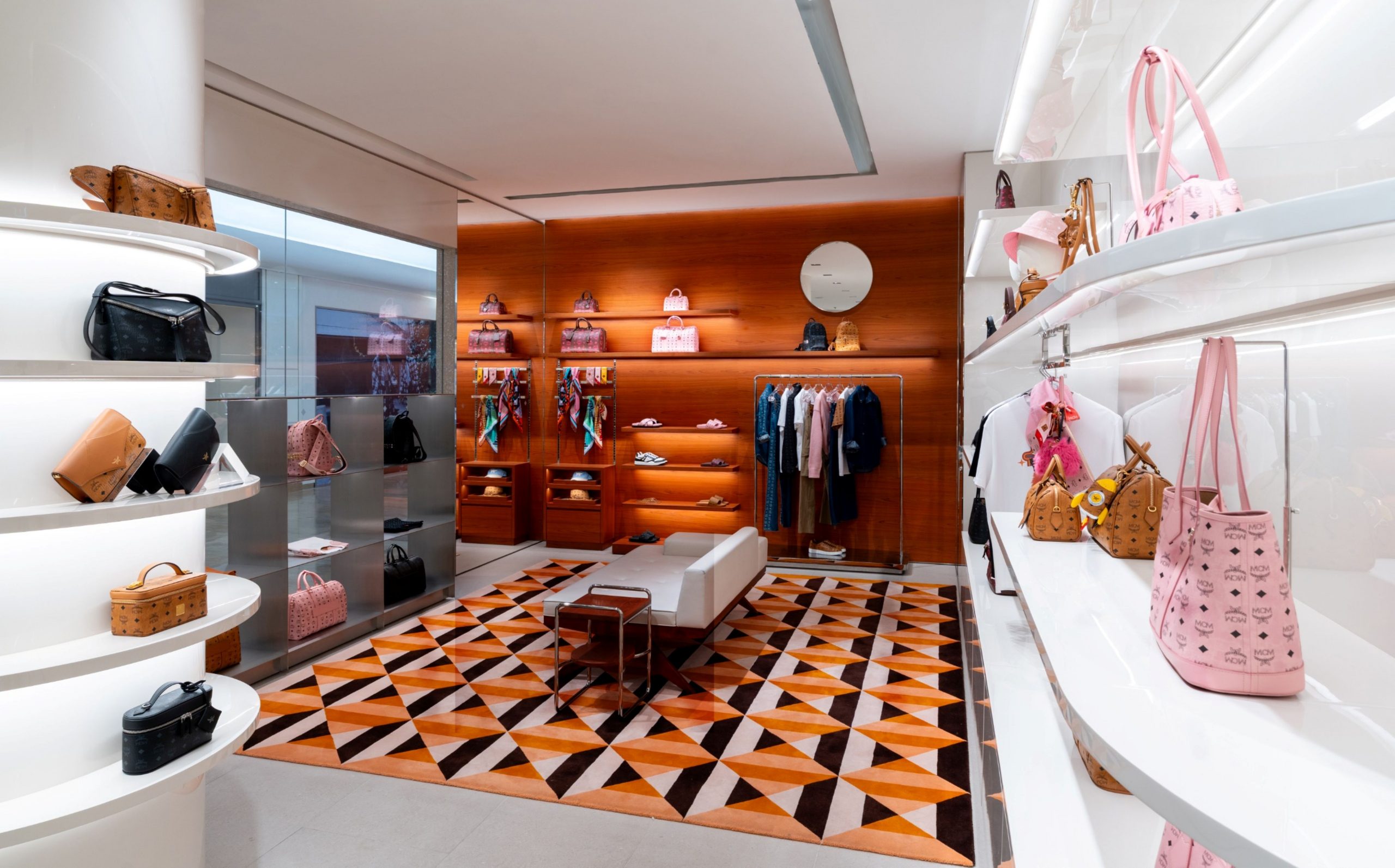 MCM dan Marc Jacobs Buka Gerai Ikonis di Jakarta