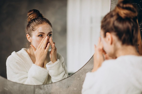 6 Tanda Kulit Over Eksfoliasi dan Cara Memulihkan Skin Barrier