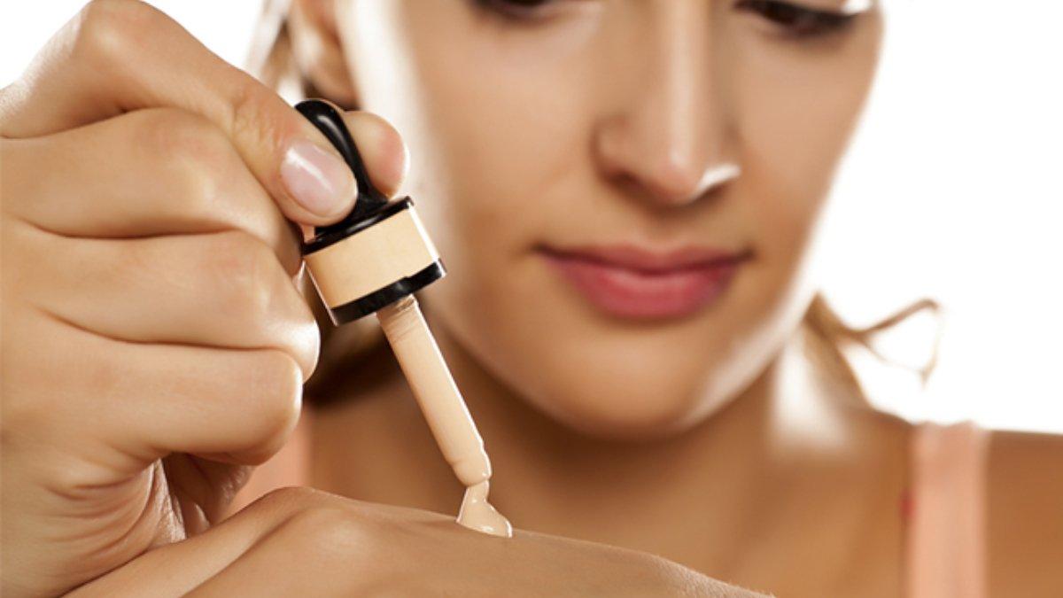 Cushion dan Foundation Ringan Terbaik untuk Kulit Kering Dehidrasi