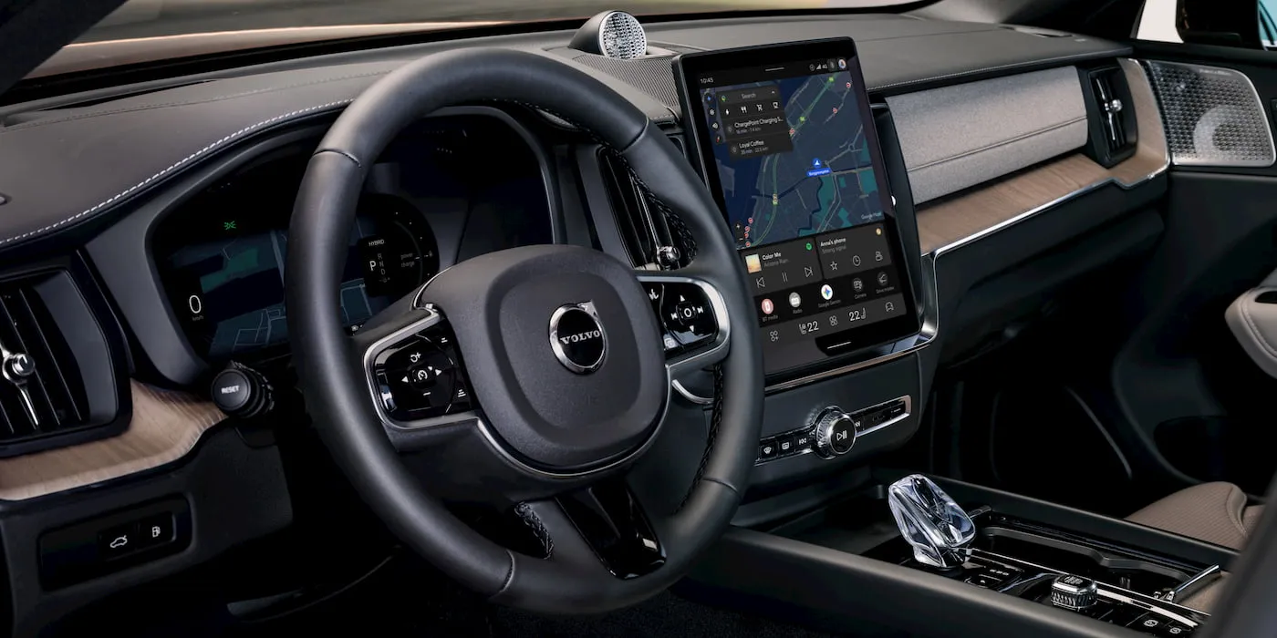 Volvo XC60 vs XC90 PHEV: Jangkauan 130 km Ubah Peta SUV Hybrid Premium