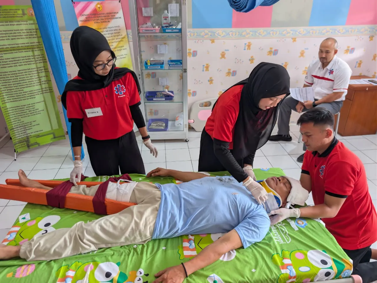 Sertifikasi Terstruktur untuk Mengangkat Standar Profesional Tenaga Kesehatan