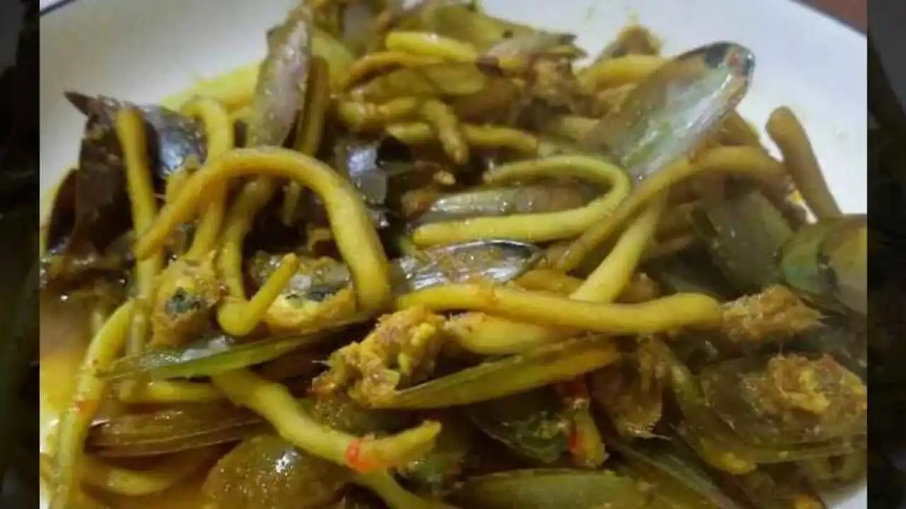 Udang Jepit dan Kerang Kaco: Dua Resep Seafood Tradisional Berbumbu Rempah