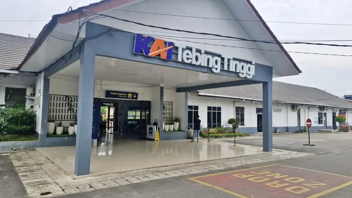 Dari Rel Bersejarah ke Pusat Ekonomi: Stasiun Membentuk Wajah Kota