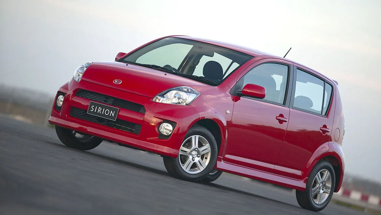 Daihatsu Sirion Bekas: Mesin 1.3, Konsumsi 15 km/L, dan Panduan Harga