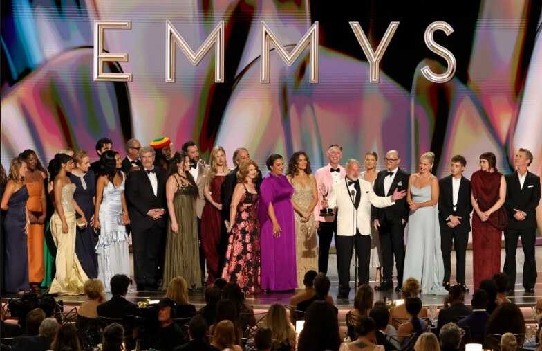 Widow's Bay Mengguncang Emmy dengan 14 Piala dan Rekor Ganda Matthew Rhys