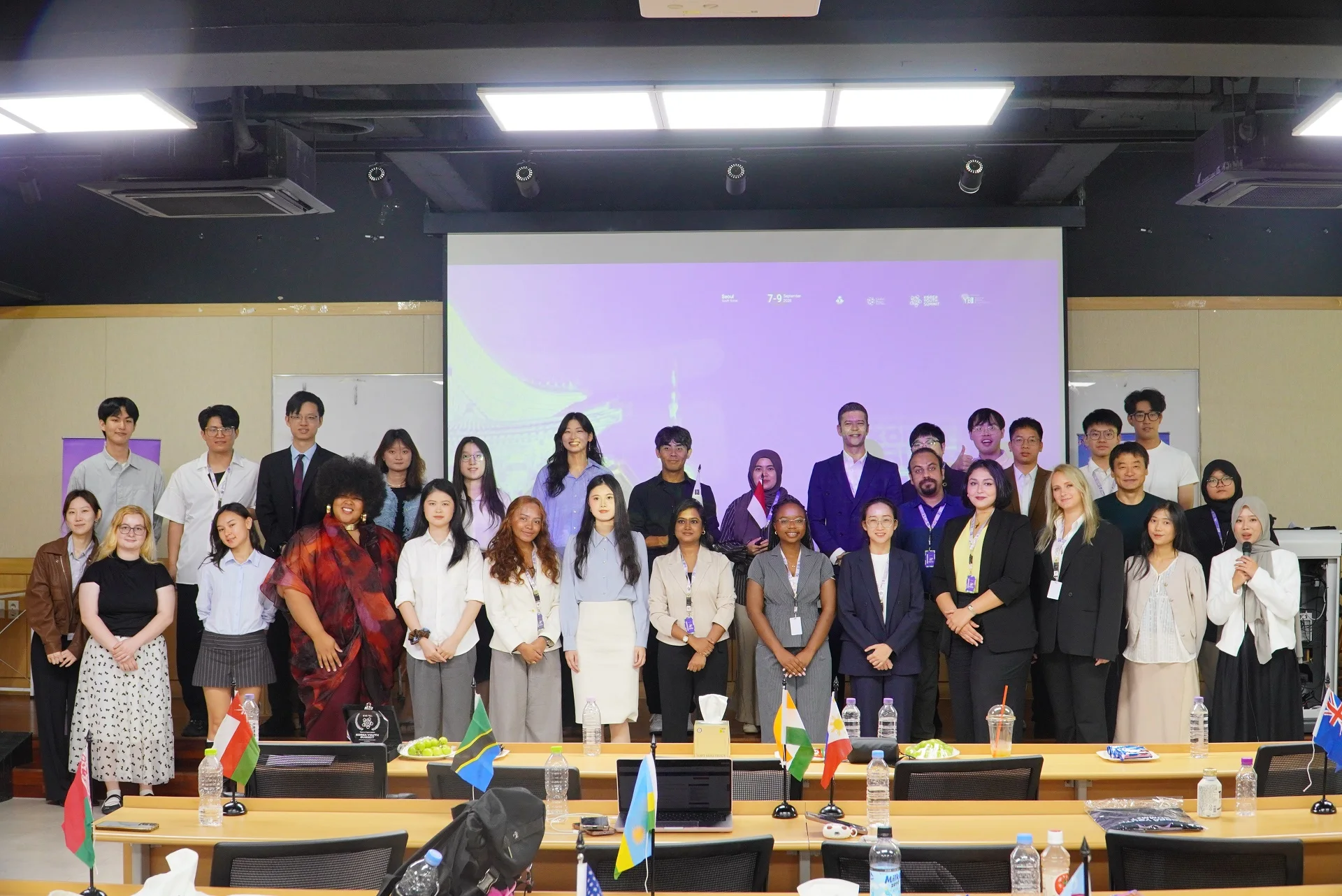 Korea Youth Summit Rayakan Pemimpin Muda Berprestasi di Seoul