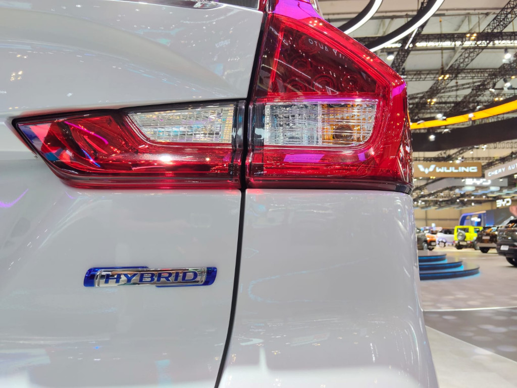 Mengapa Toyota Terus Mendominasi Pasar Mobil Hybrid