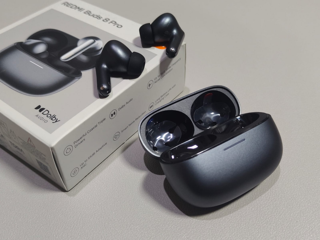 Realme Buds Air 8 vs Buds T500 Pro: Earbuds ANC Terjangkau untuk Komuter