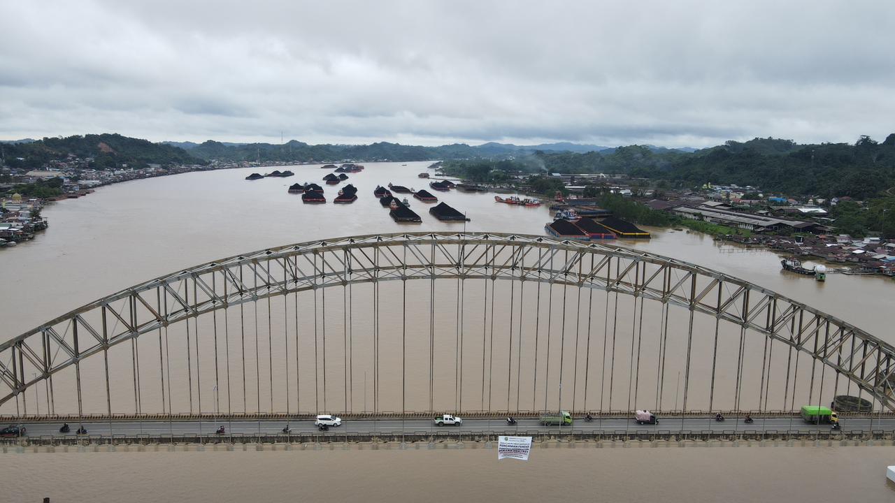 Jembatan Mahulu Rusak Rp 7 Miliar: Saatnya Tegas pada Perusahaan Pelayaran